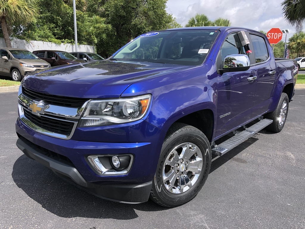 Pre-Owned 2017 Chevrolet Colorado LT RWD 4D Crew Cab