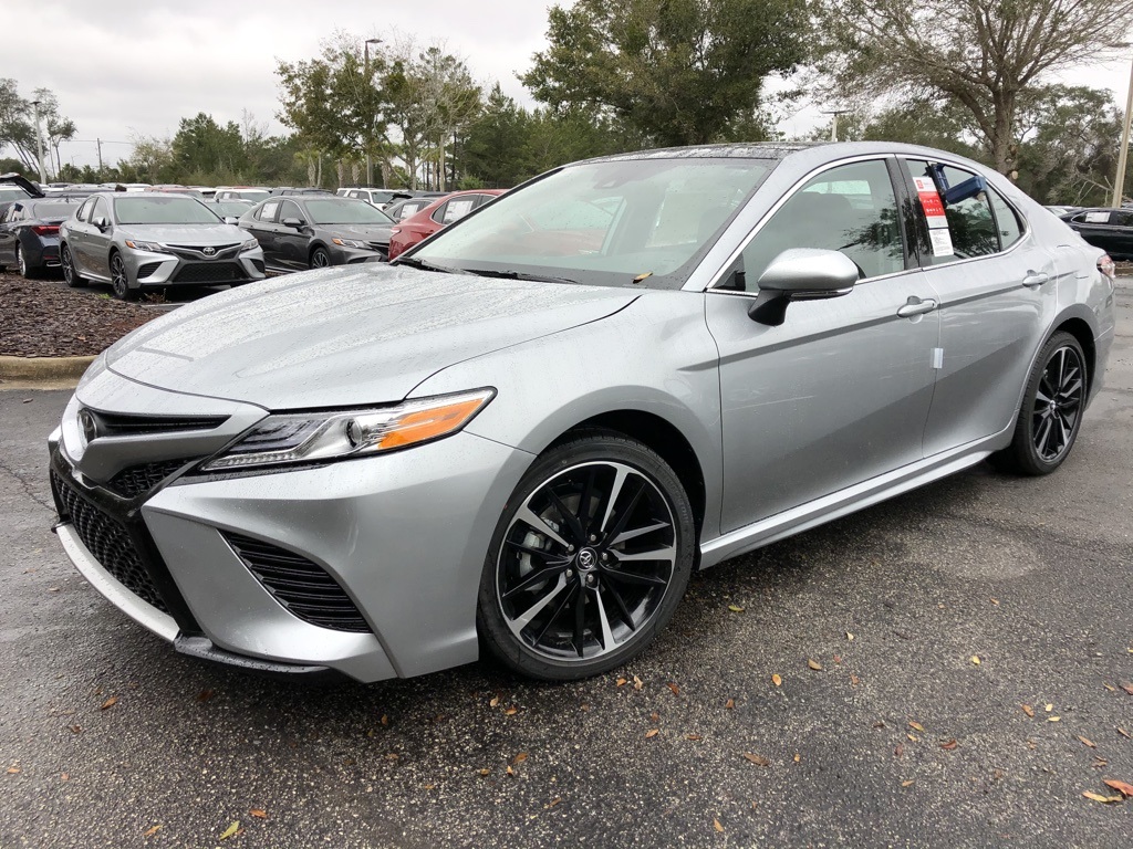 New 2020 Toyota Camry XSE FWD 4